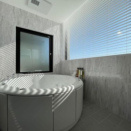 Bhotel Nekoyard - Scenic Penthouse Studio With Jacuzzi & Spacious Terrace Hirošima Exteriér fotografie